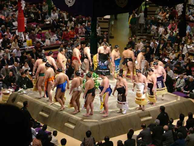 Makuuchi dohyo-iri