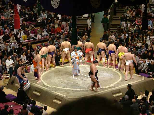 Makuuchi dohyo-iri